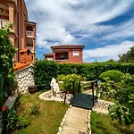 Mistral-4 By Interhome Appartamento