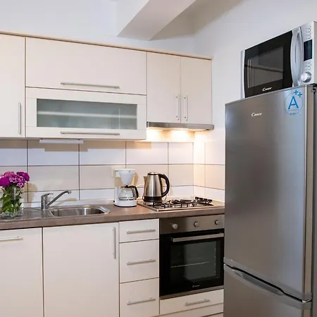 Mistral-4 By Interhome * Lopar