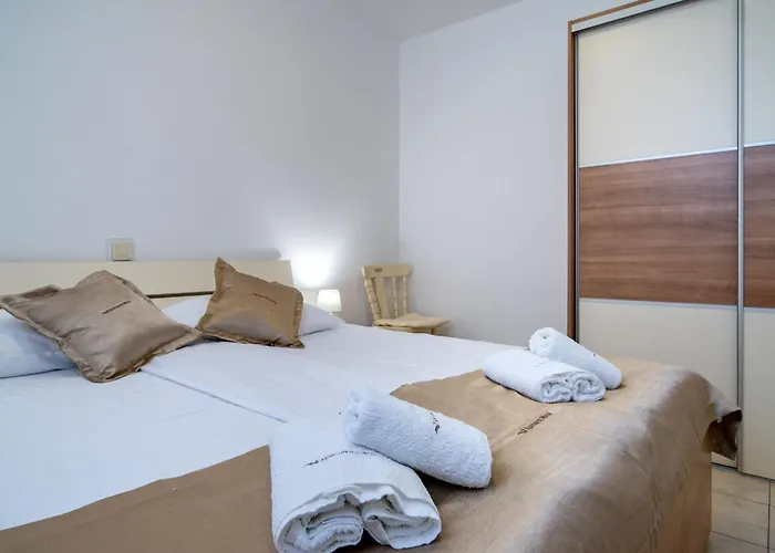 Mistral-4 By Interhome *